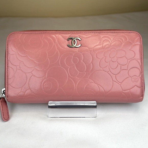 CHANEL CC Camellia Flower Long Zippy Wallet Light Pink Serial #17 2012-2013 - Picture 1 of 17